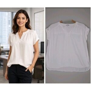 Rose + Olive White Blouse Large Rayon V Neck Cap Sleeve Pleated Back Workwear